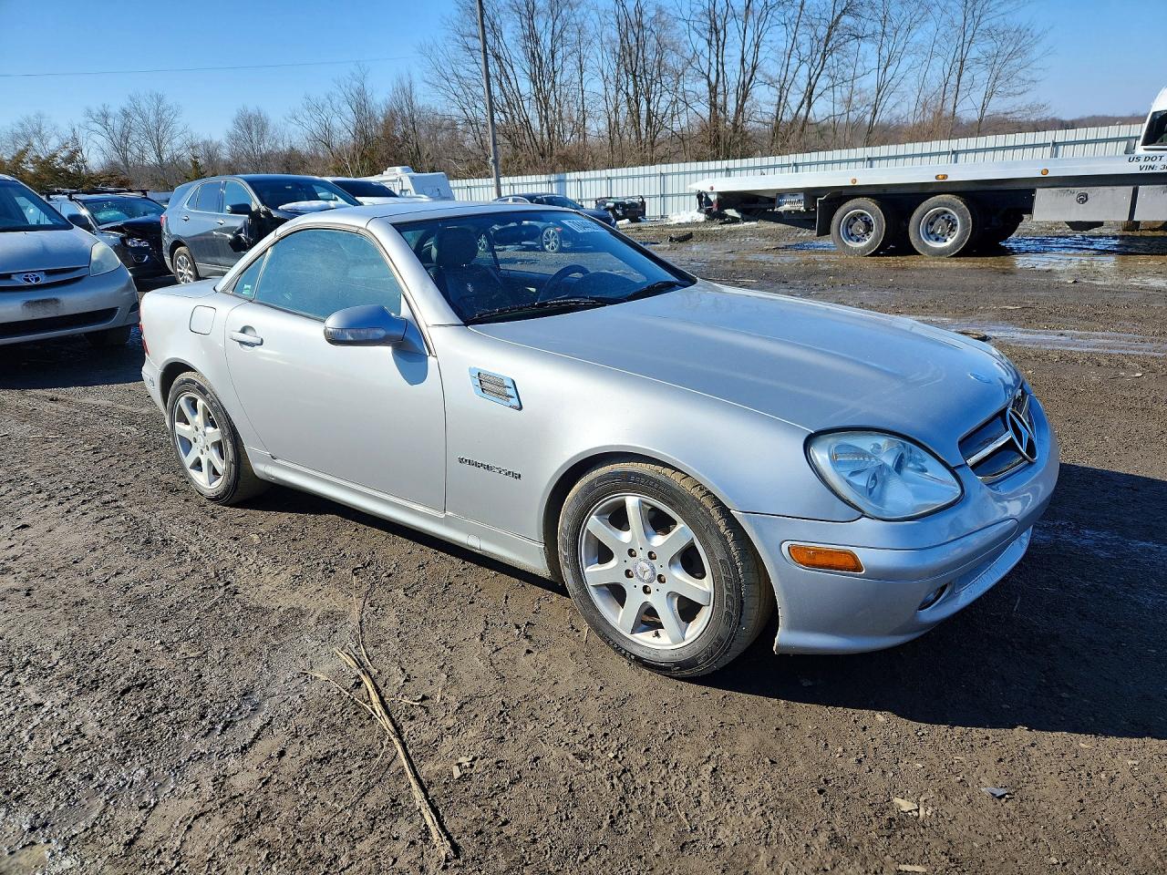 2003 Mercedes-Benz Slk-class VIN WDBKK49FX3F274713 photo 4