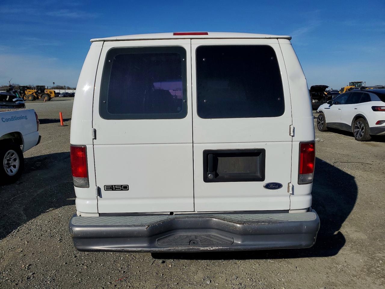 2003 Ford Econoline VIN 1FTRE14283HA02059 photo 6