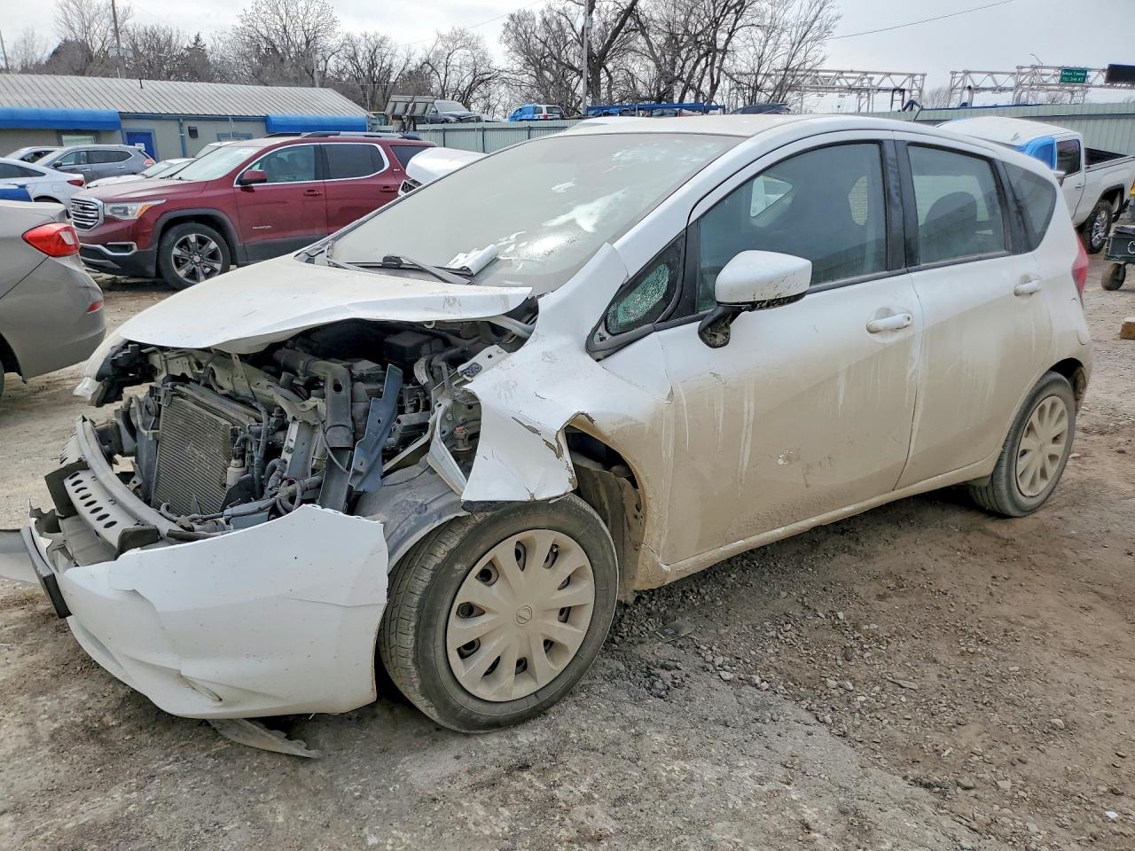 2016 NISS Versa VIN 3N1CE2CP5GL398910 photo 1