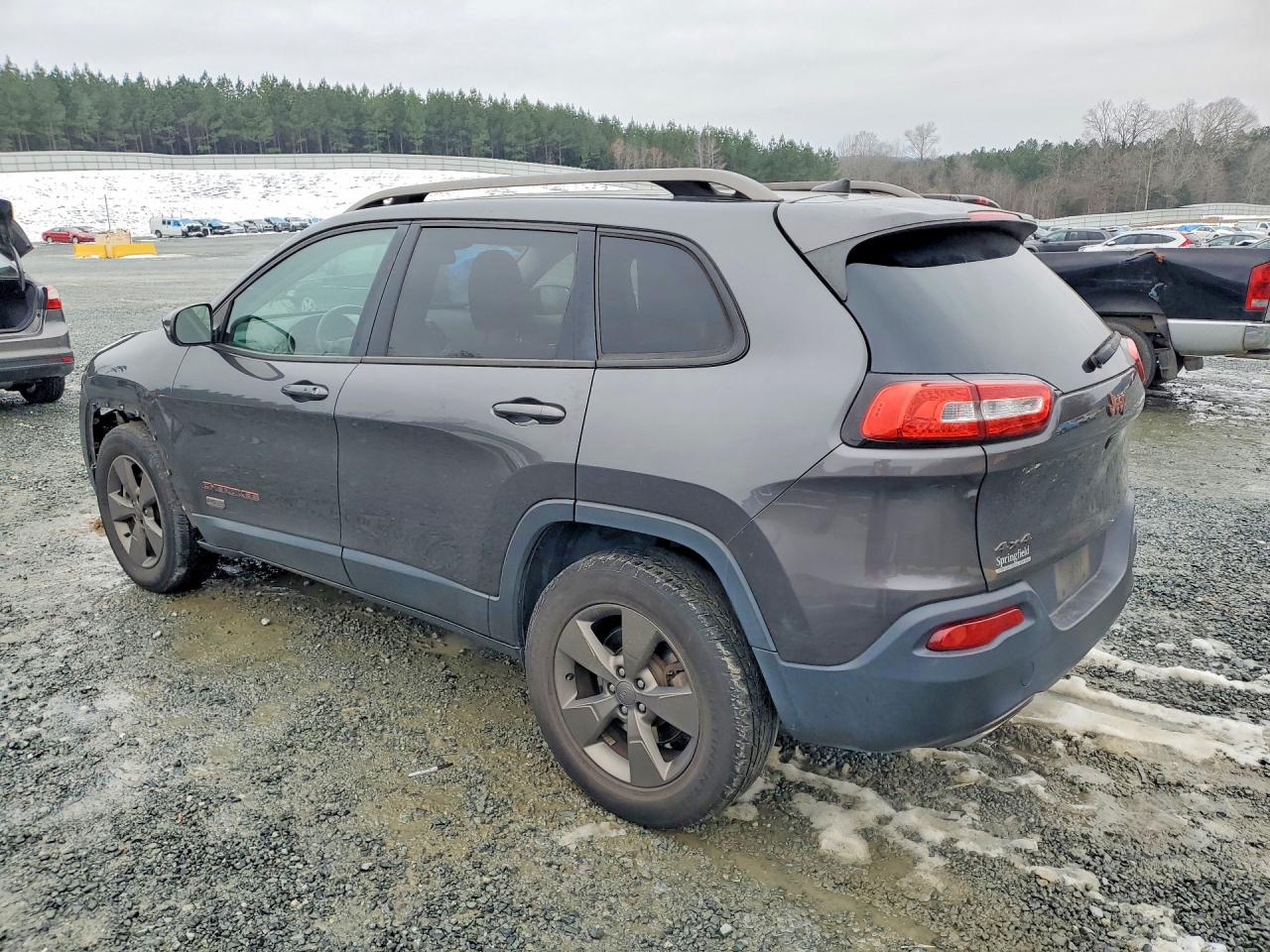 2017 Jeep Grand cher VIN 1C4PJMCS8HW546912 photo 2