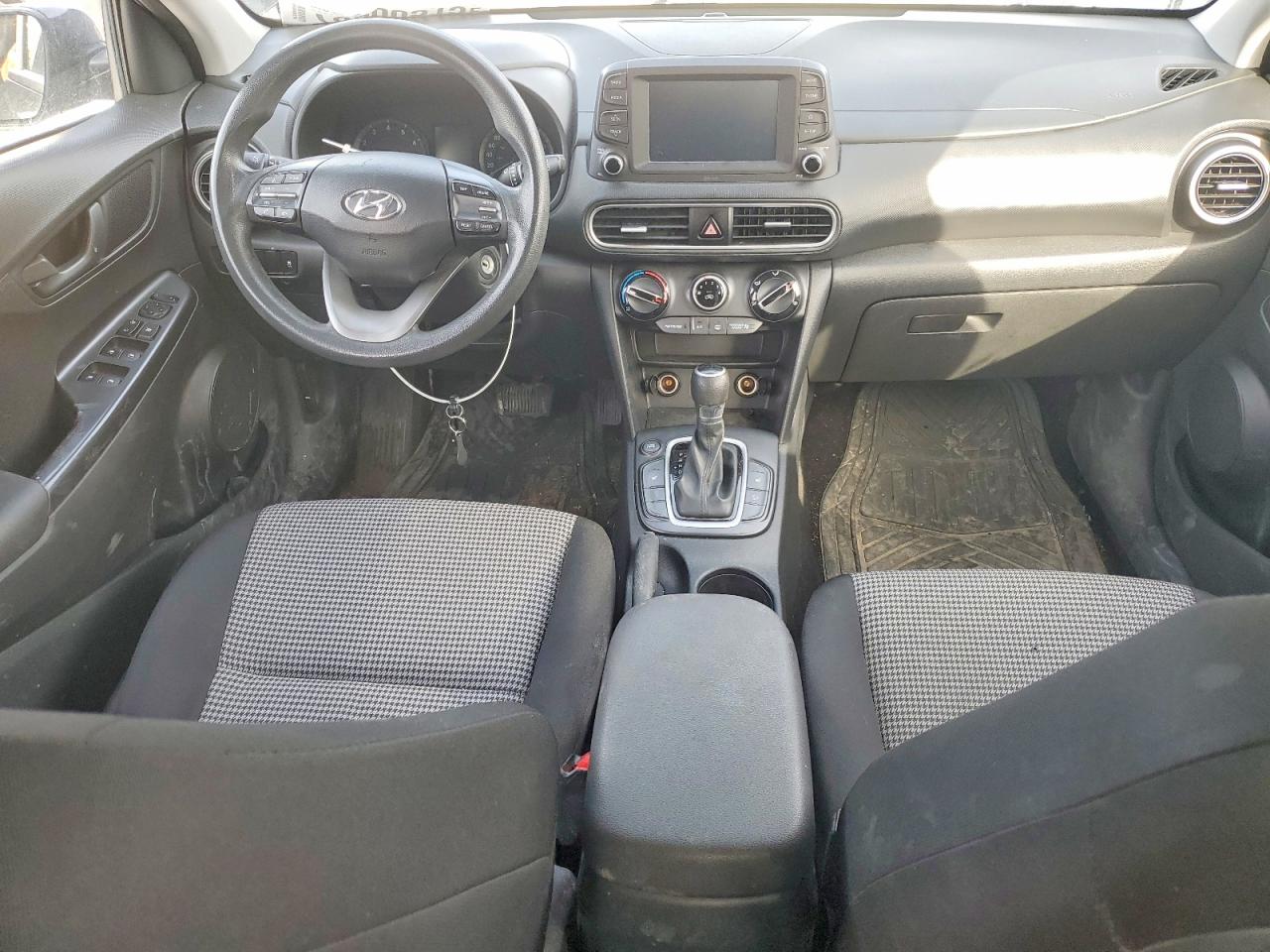 2018 Hyundai Kona VIN KM8K12AA7JU110977 photo 8