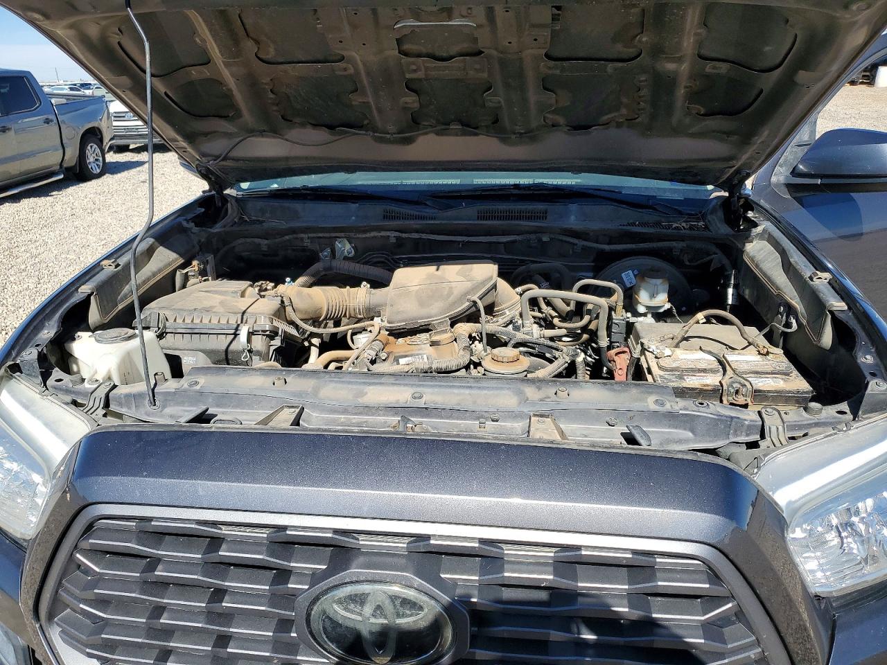 2019 Toyota Tacoma VIN 5TFRX5GN0KX155224 photo 11