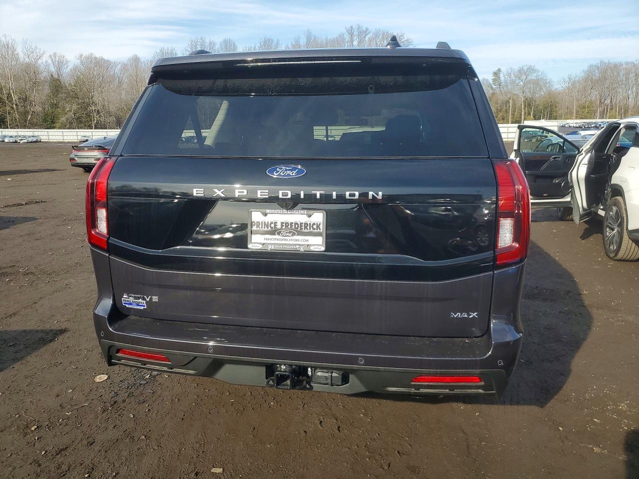 2025 Ford Expedition VIN 1FMJK1J87SEA53403 photo 6