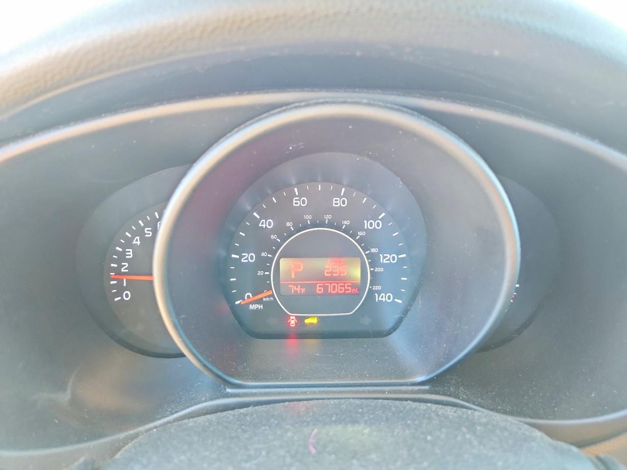 2017 Kia Soul VIN KNDJN2A26H7480744 photo 9