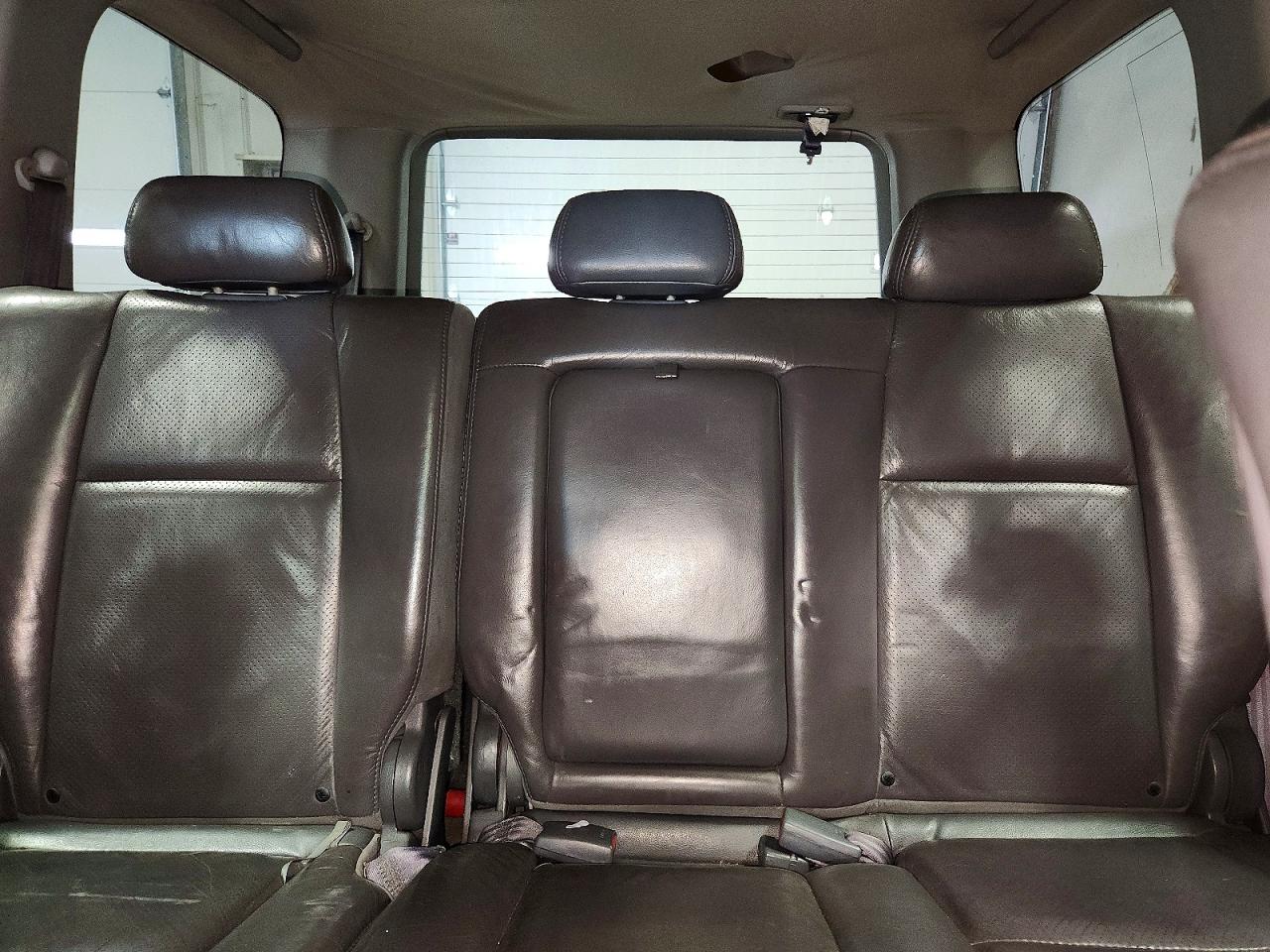 2005 Honda Pilot VIN 2HKYF185X5H515864 photo 10