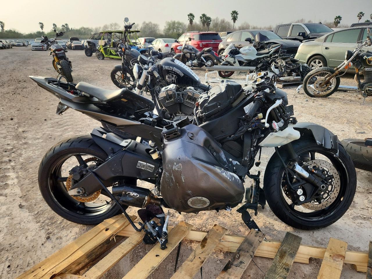 2016 Yamaha Yzf600 VIN JYARJ16Y1GA009961 photo 1