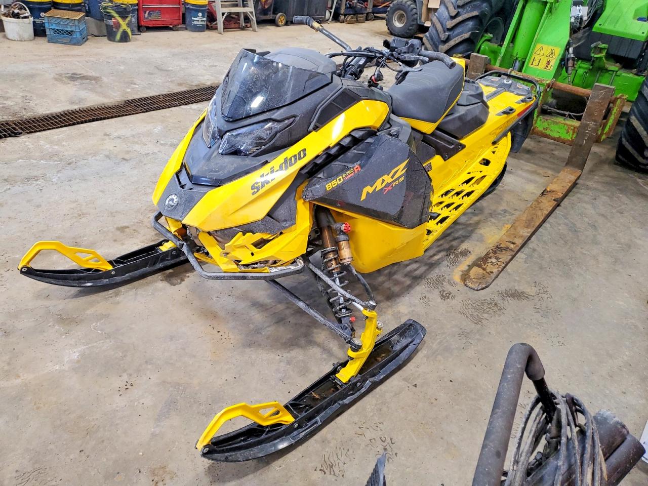 2024 SKIDOO Mxzrs VIN 2BPSUCRC3RV000256 photo 2