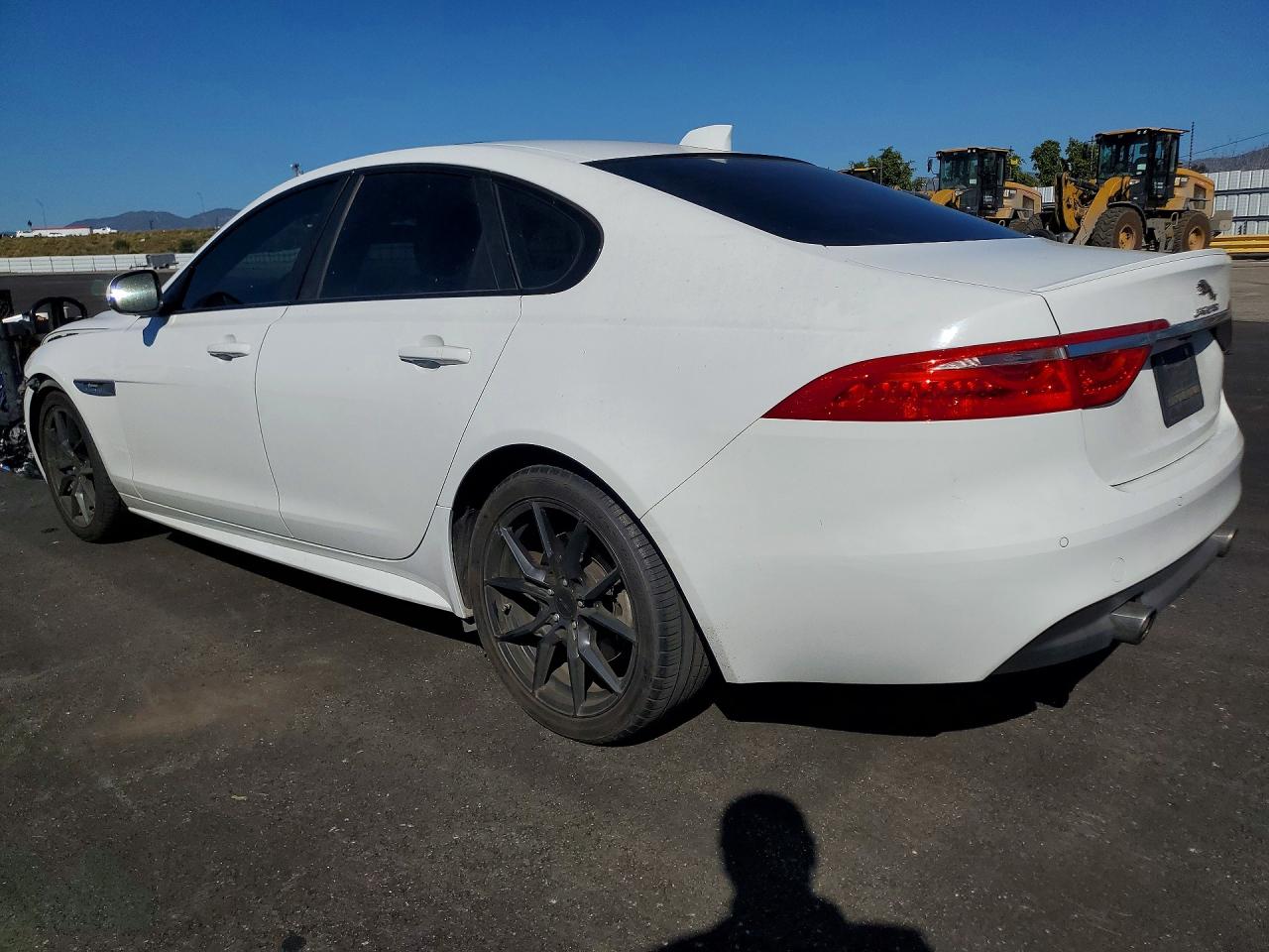 2016 Jaguar Xf VIN SAJBF4BV5GCY13402 photo 2