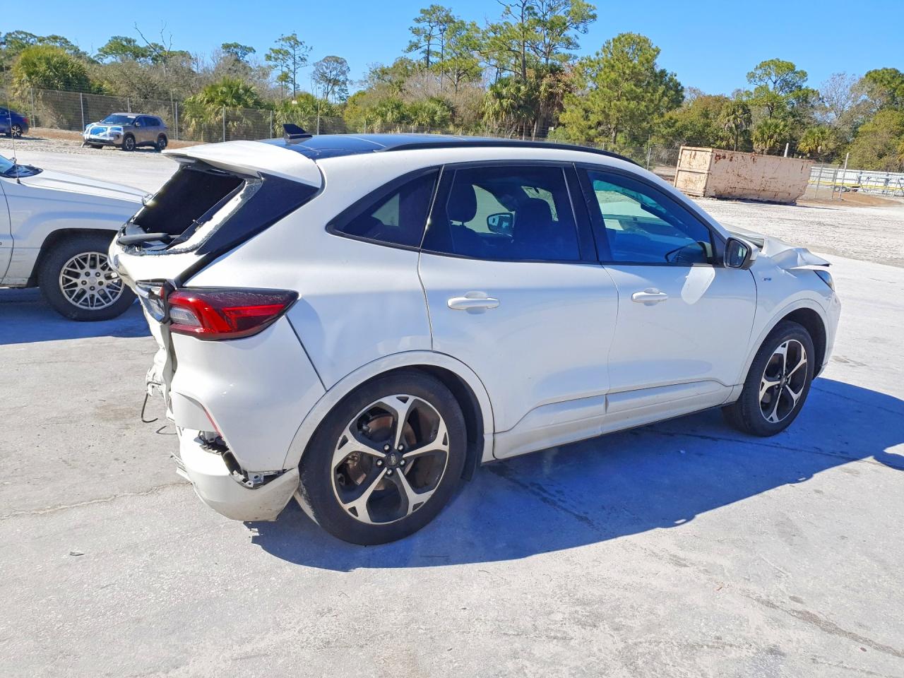 2024 Ford Escape st VIN 1FMCU9NA6RUA21508 photo 3