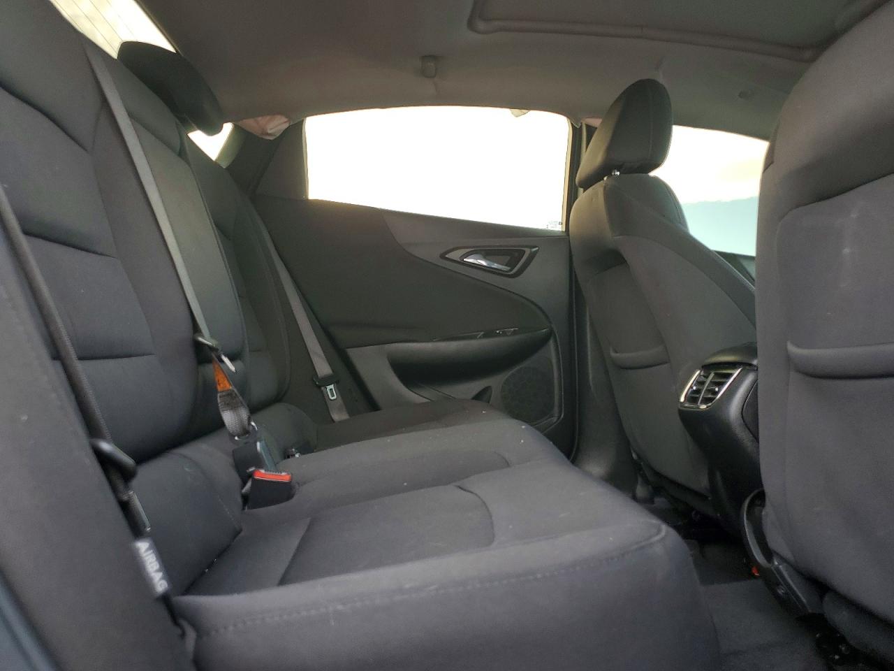 2022 CHEV Malibu VIN 1G1ZD5ST6NF168125 photo 10