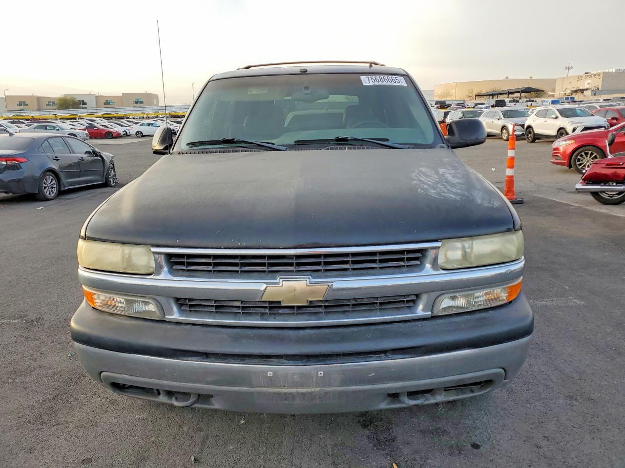 2002 Chev Tahoe VIN 1GNEC13T52R214593 photo 5