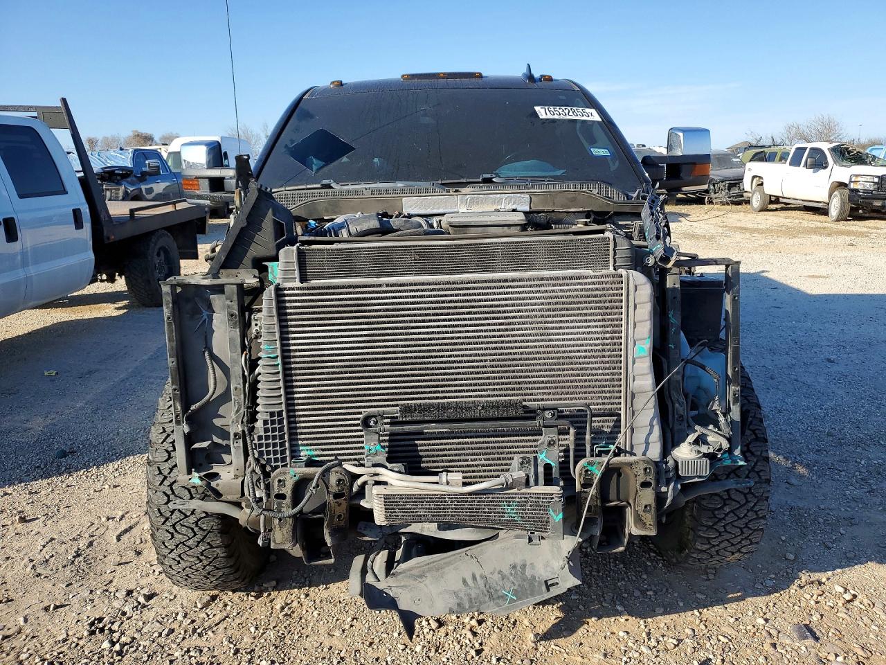 2019 All models VIN 1GC1KUEY6KF238472 photo 5