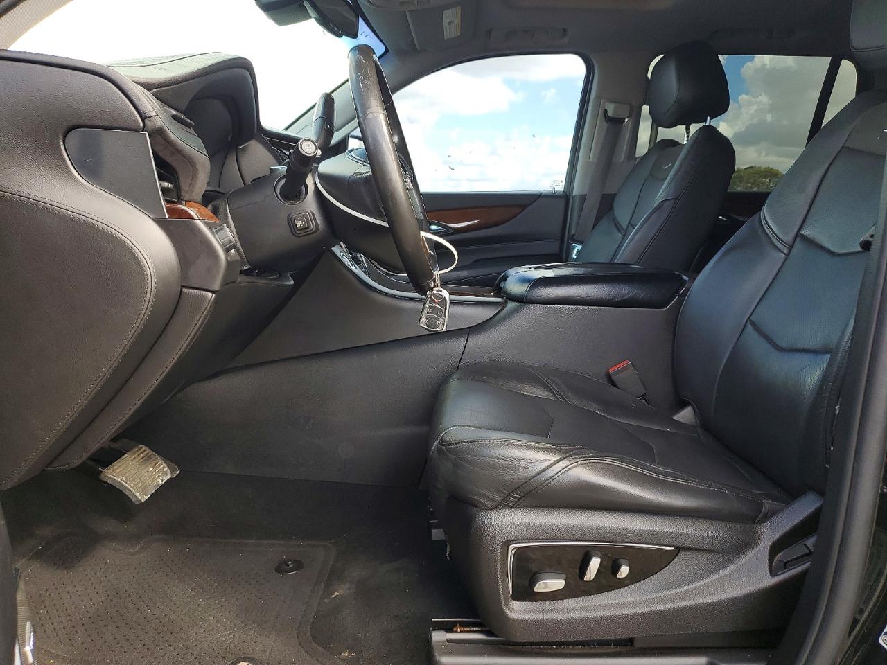 2016 Cadillac Escalade VIN 1GYS3CKJXGR390869 photo 7
