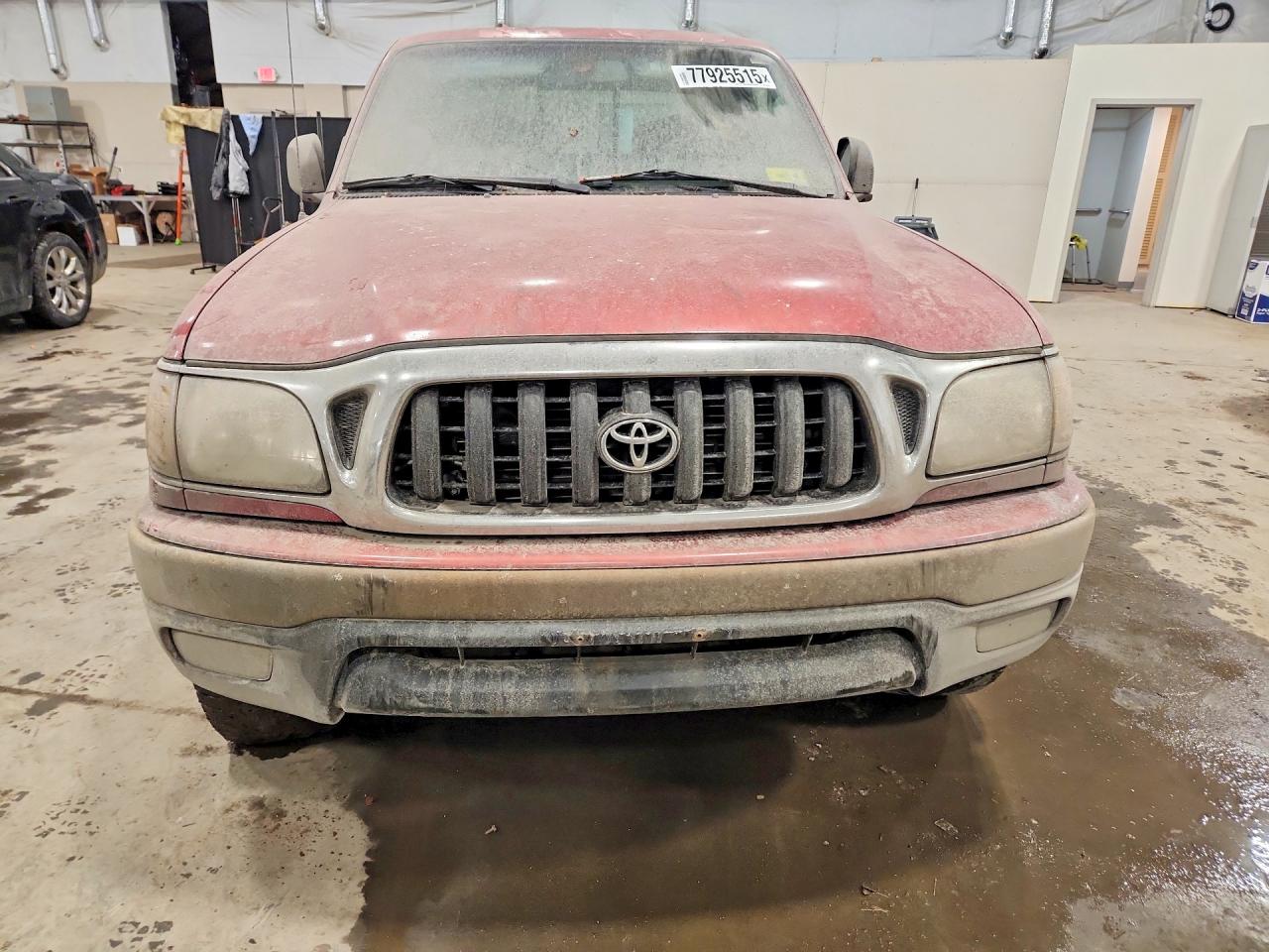 2004 Toyota Tacoma VIN 5TEWM72N34Z465555 photo 5
