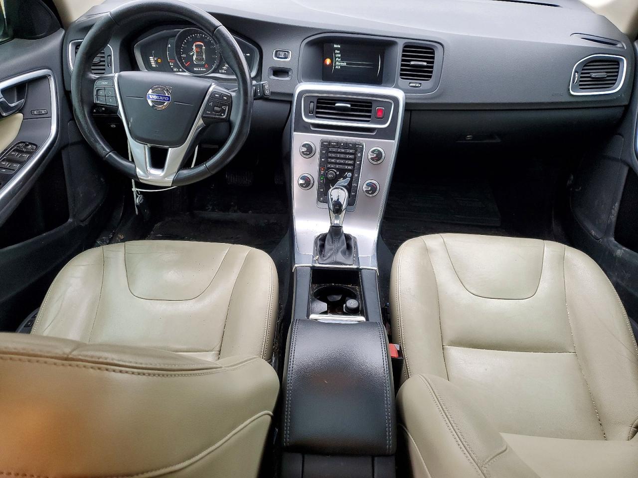 2017 Volvo V60 VIN YV140MEK0H1331468 photo 8