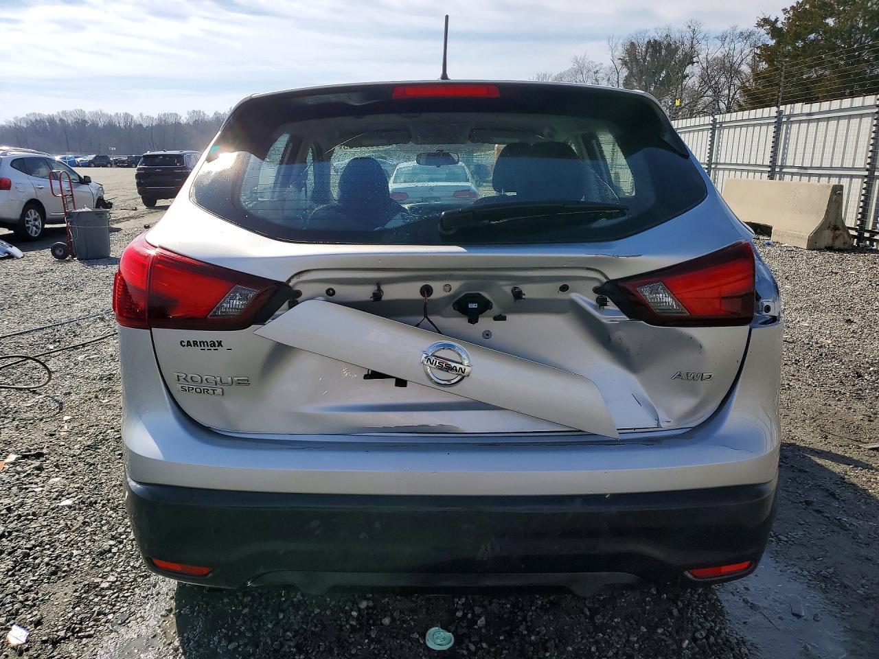 2019 Nissan Rogue VIN JN1BJ1CR7KW310462 photo 6