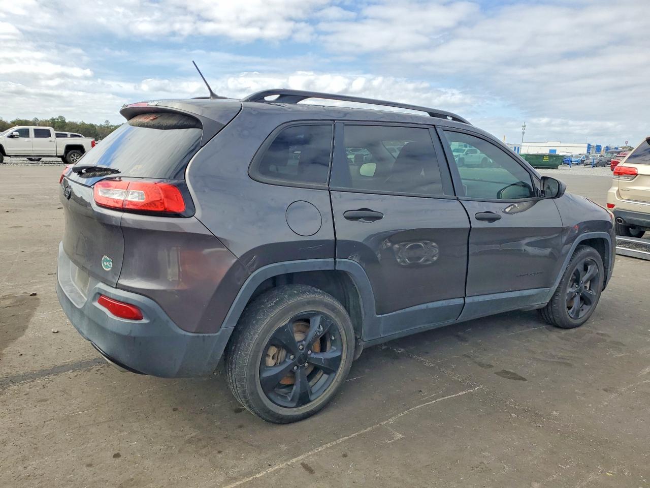 2017 Jeep Grand cher VIN 1C4PJLAS6HW661814 photo 3