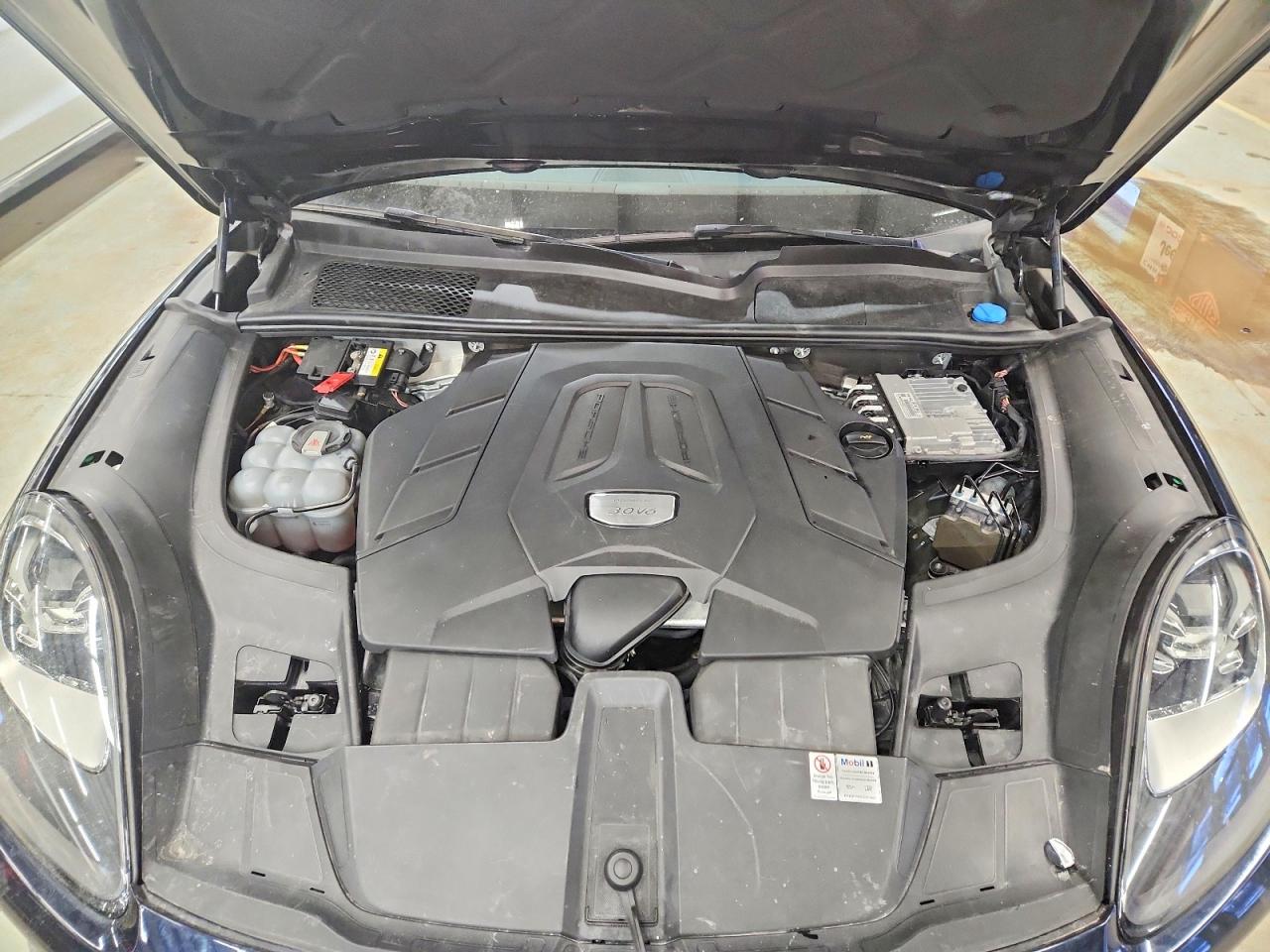 2019 Porsche Cayenne VIN WP1AA2AY6KDA10026 photo 12