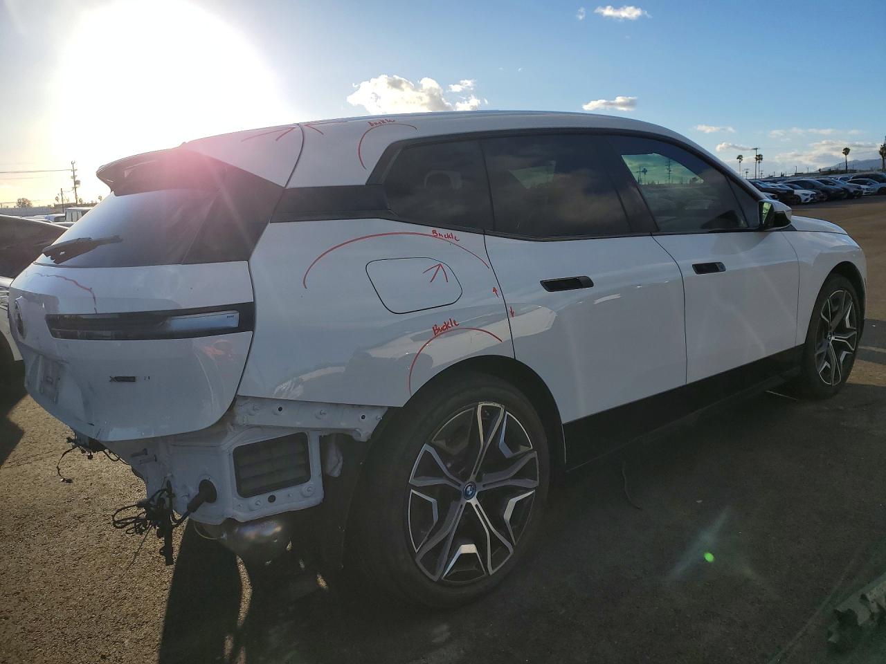 2023 BMW Ix xdrive5 VIN WB523CF00PCM75953 photo 3