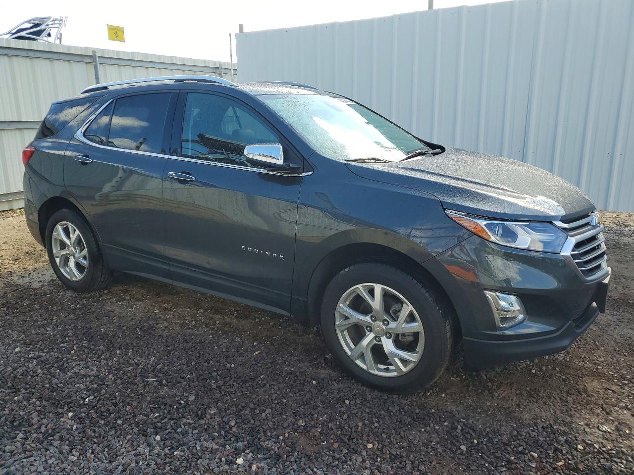 2021 Chev Equinox VIN 2GNAXXEV2M6150676 photo 4