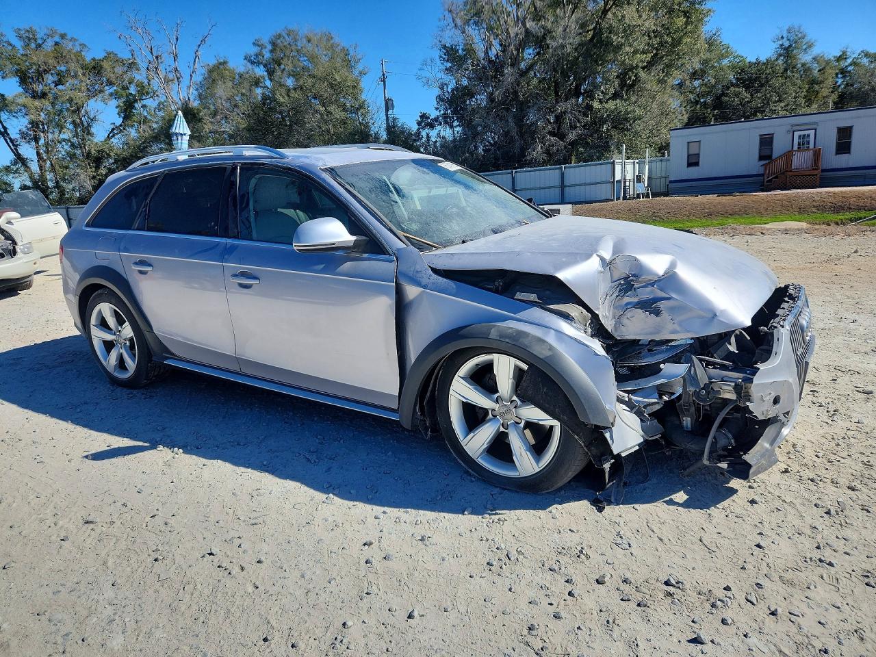 2016 Audi A4 allroad VIN WA1UFAFL6GA000445 photo 4