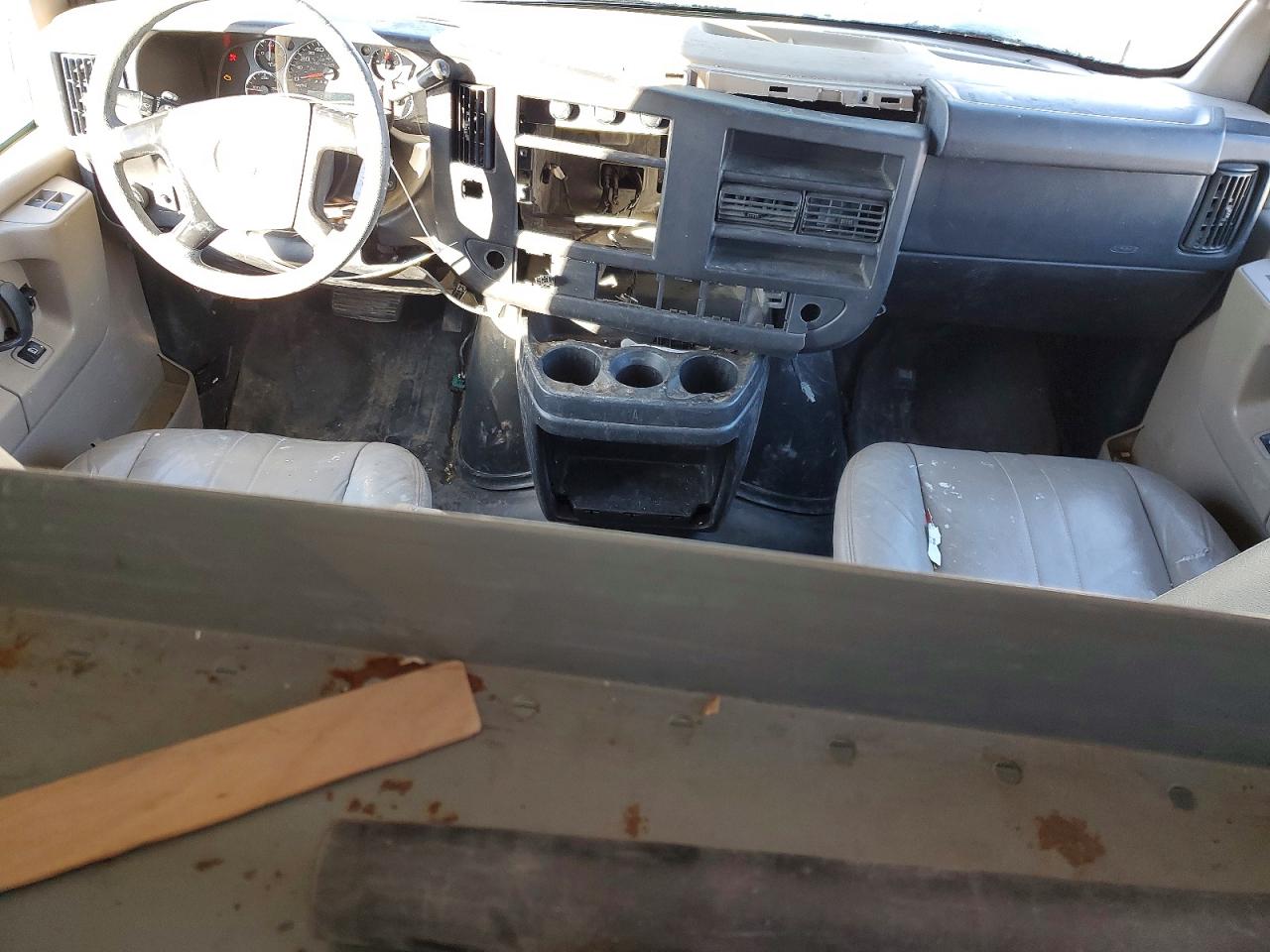 2013 GMC Savana VIN 1GTS7AFX2D1148231 photo 8