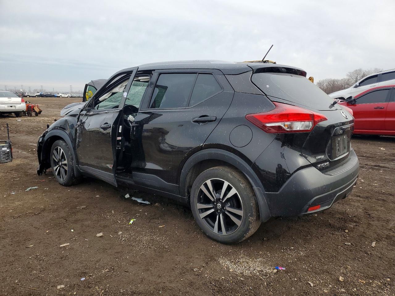 2018 NISSAN Kicks VIN 3N1CP5CU0JL531064 photo 2