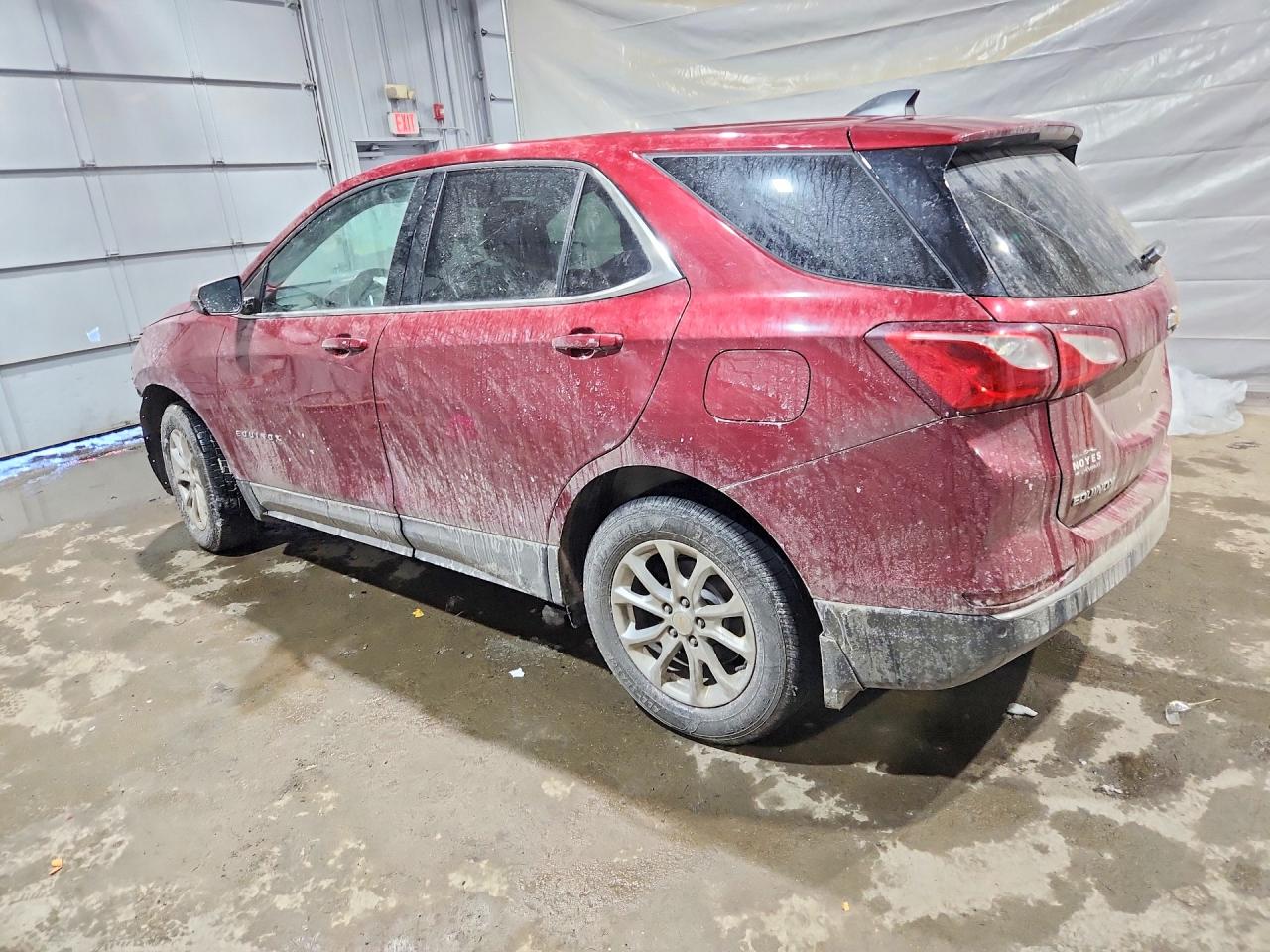 2018 Equinox VIN 2GNAXSEV2J6286823 photo 2