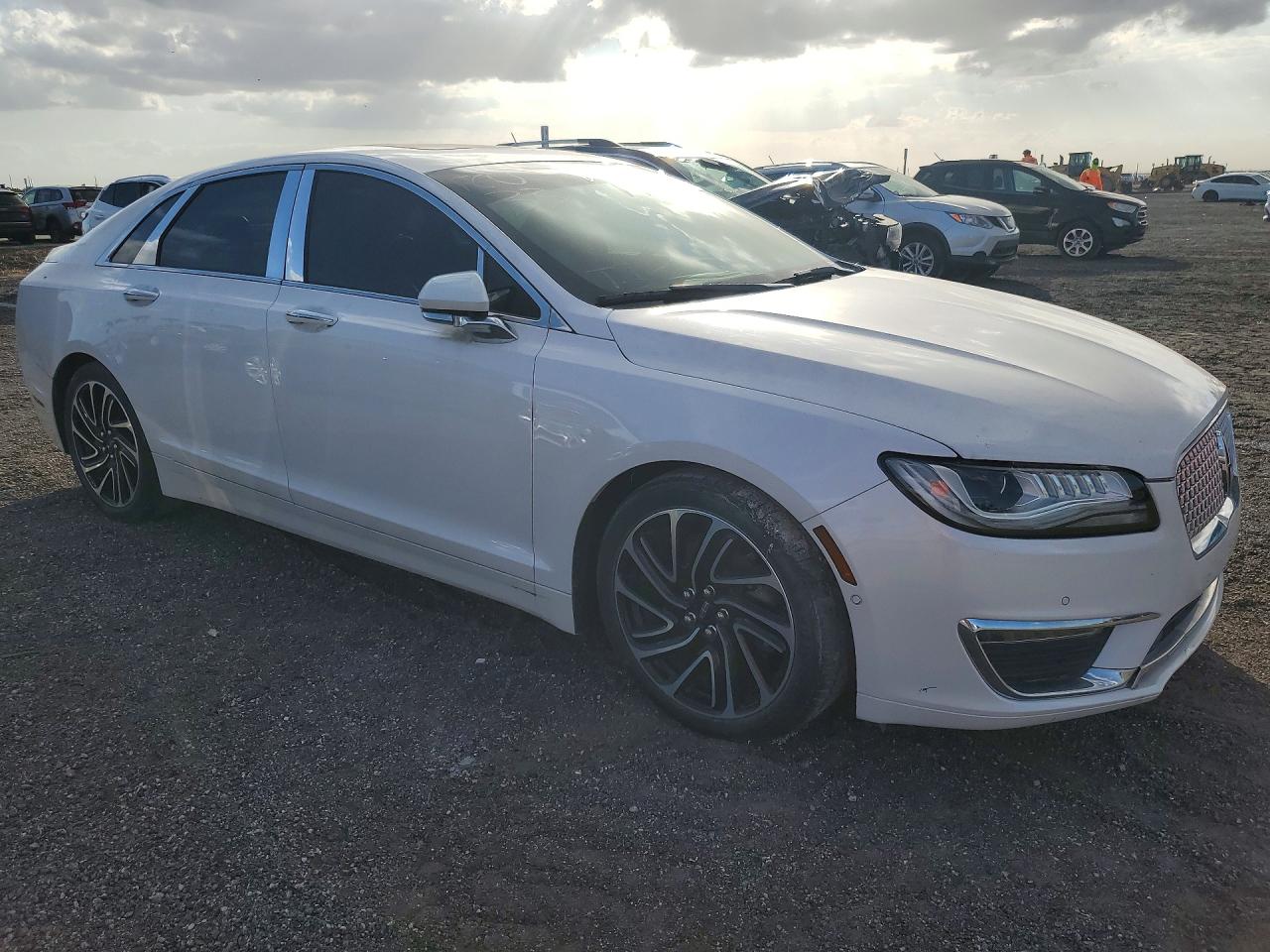 2020 Lincoln Mkz VIN 3LN6L5E92LR610827 photo 4
