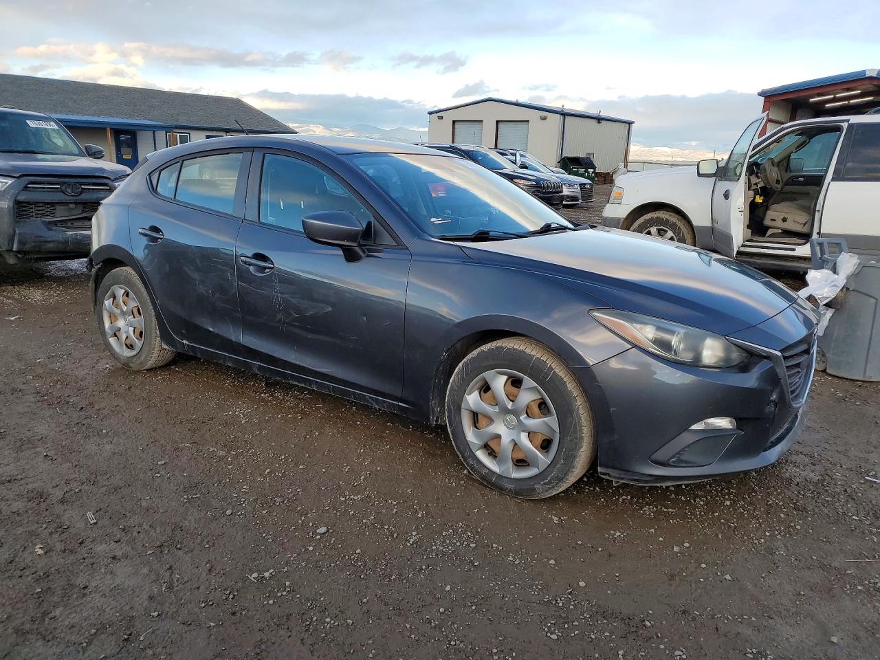 2015 Mazda 3 VIN JM1BM1K71F1239718 photo 4