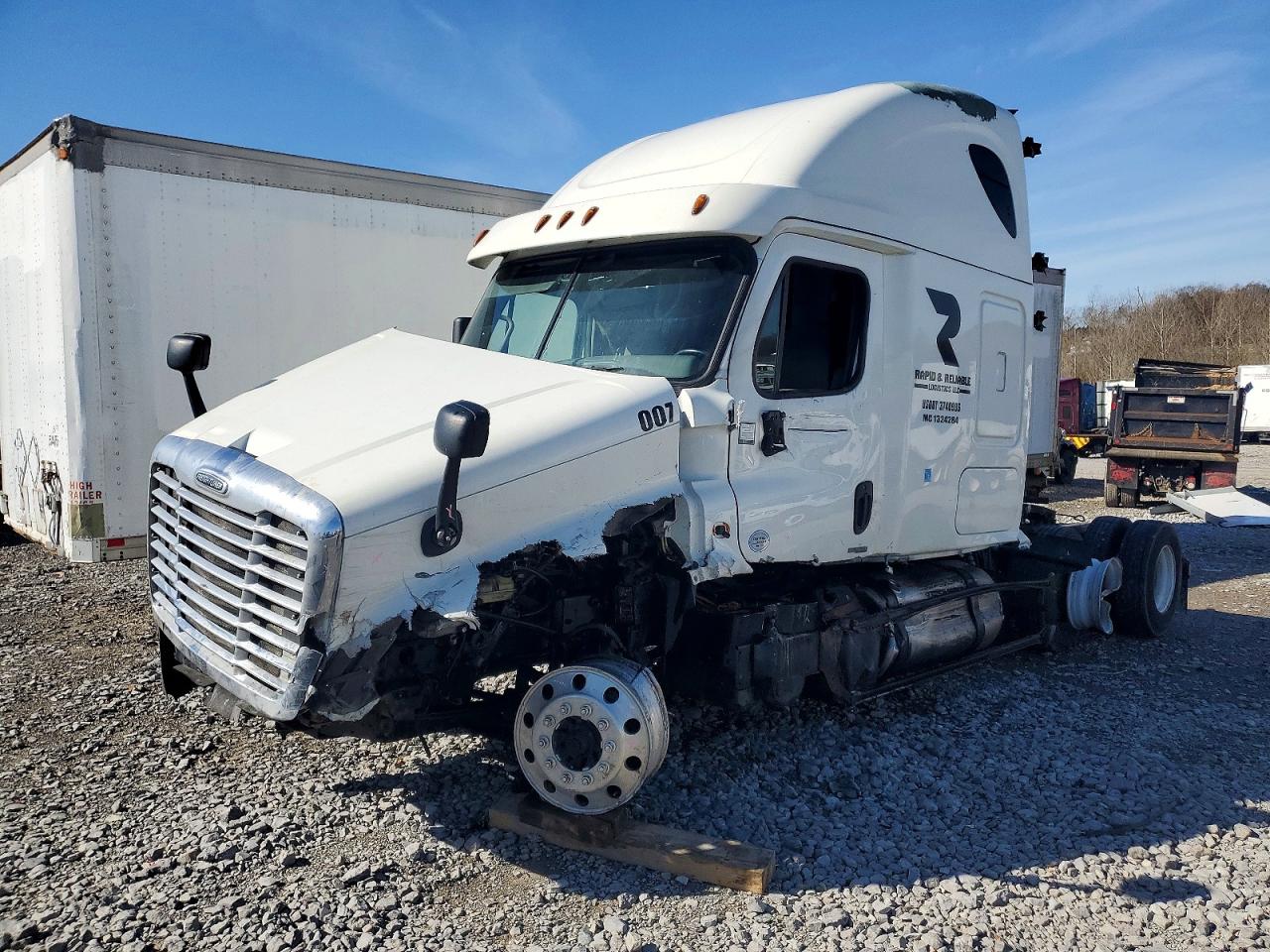 2017 FREIGHTLINER All other VIN 3AKJGLDR8HDHU1652 photo 2