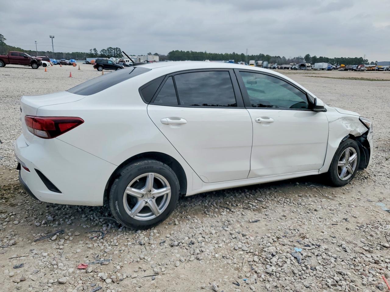 2021 Kia Rio VIN 3KPA24AD6ME373273 photo 3