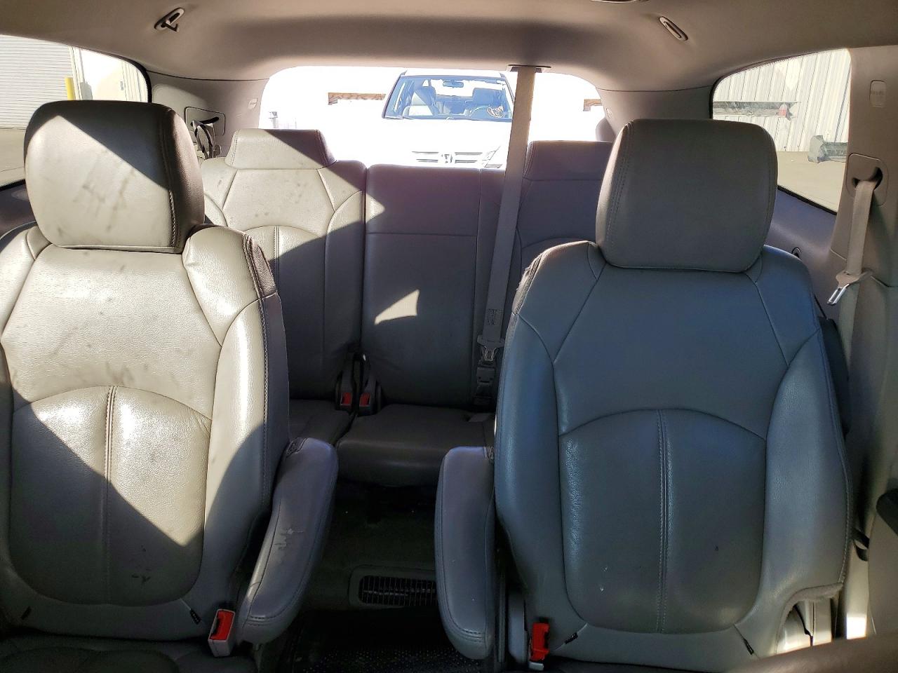 2016 Buick Enclave VIN 5GAKRAKD2GJ182990 photo 10