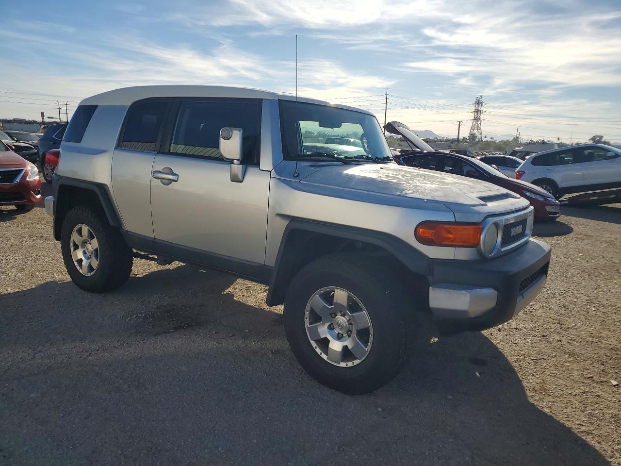 2007 TOYOTA Fj cruiser VIN JTEBU11F770005353 photo 4