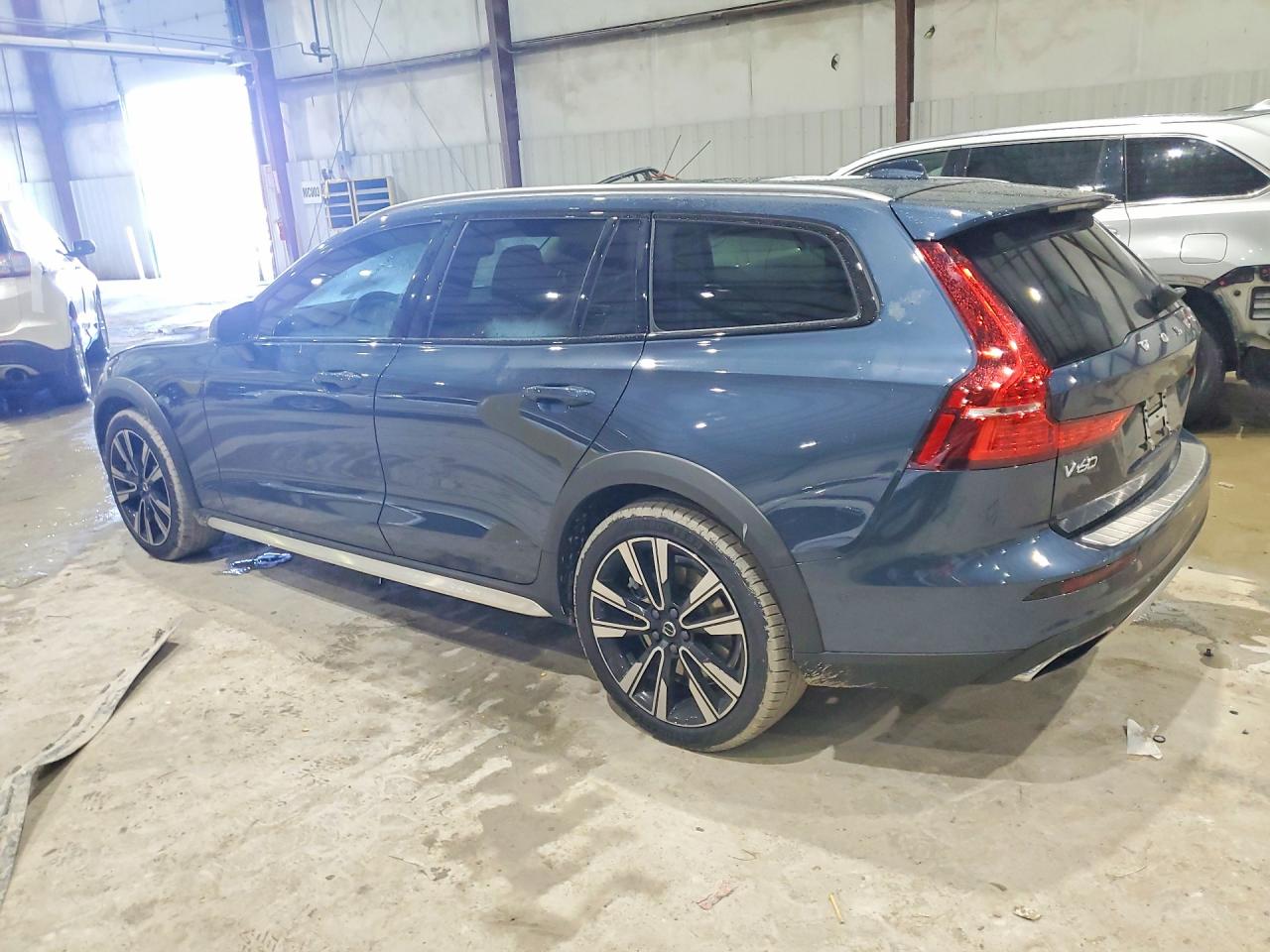 2020 Volvo V60 VIN YV4102WK1L1048787 photo 2