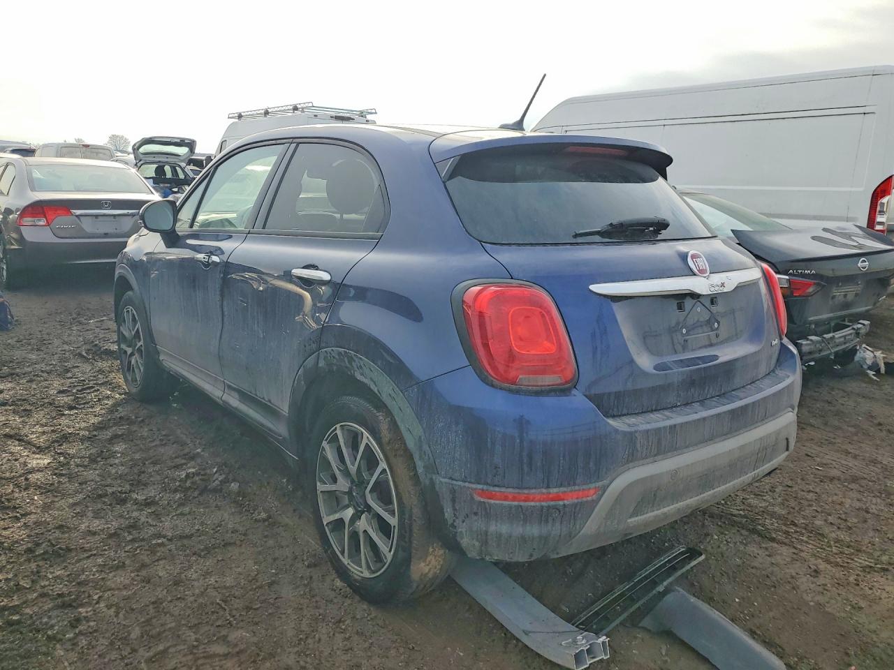 2016 Fiat 500x VIN ZFBCFYET3GP408445 photo 2