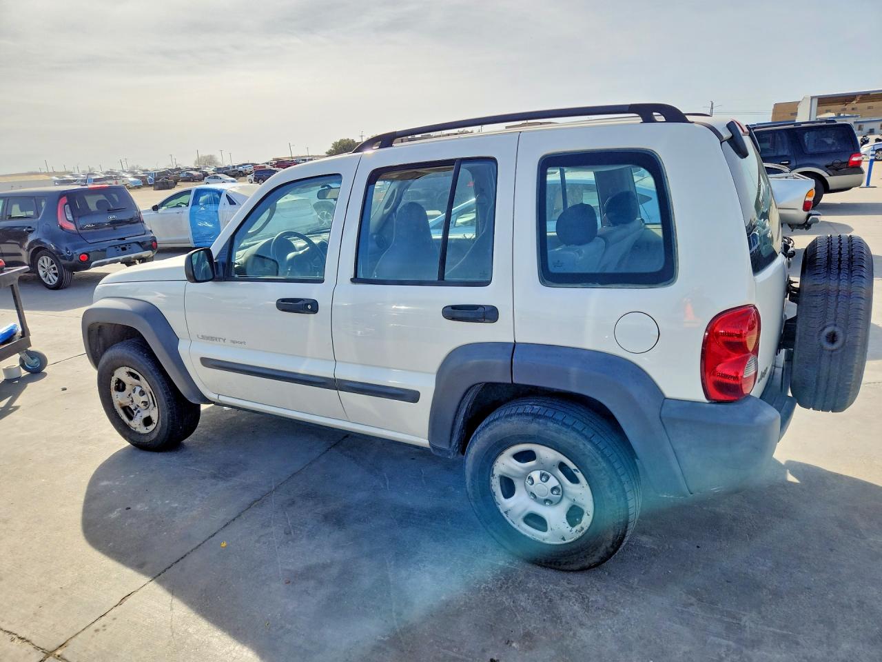 2003 Jeep Liberty VIN 1J4GK48K13W727634 photo 2