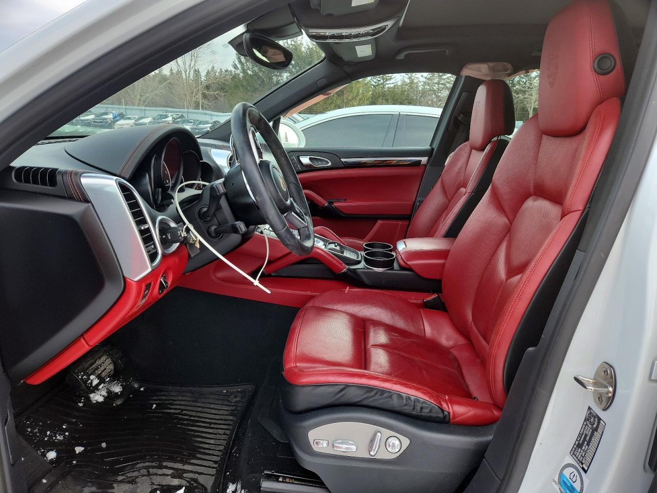 2017 Porsche Cayenne VIN WP1AA2A25HKA90144 photo 7