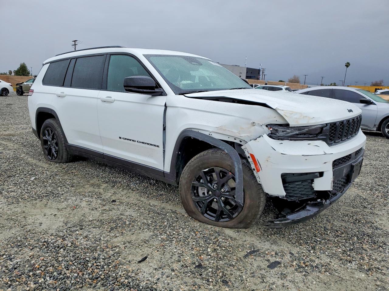 2025 Jeep Grand cher VIN 1C4RJJAG4S8745439 photo 4