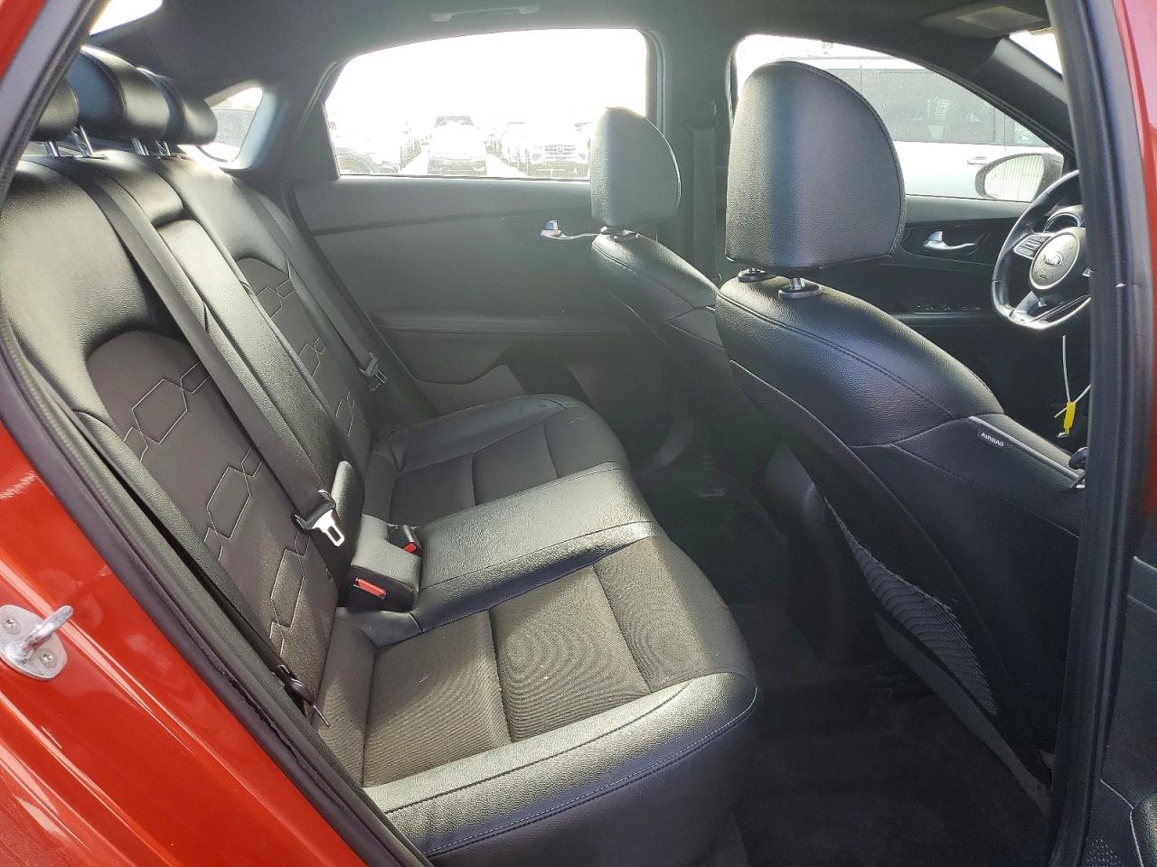 2021 Kia Forte VIN 3KPF34AD4ME389555 photo 10