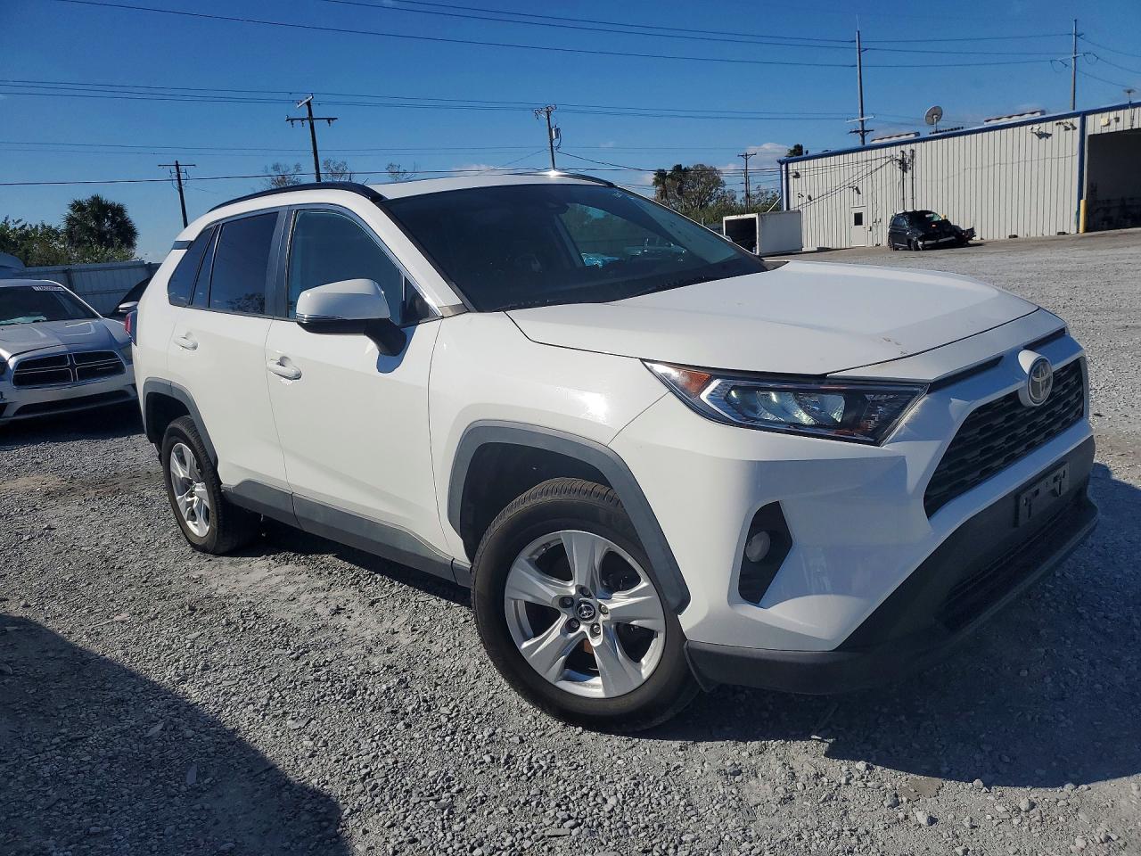 2019 Toyota Rav4 VIN 2T3P1RFV3KW044060 photo 4