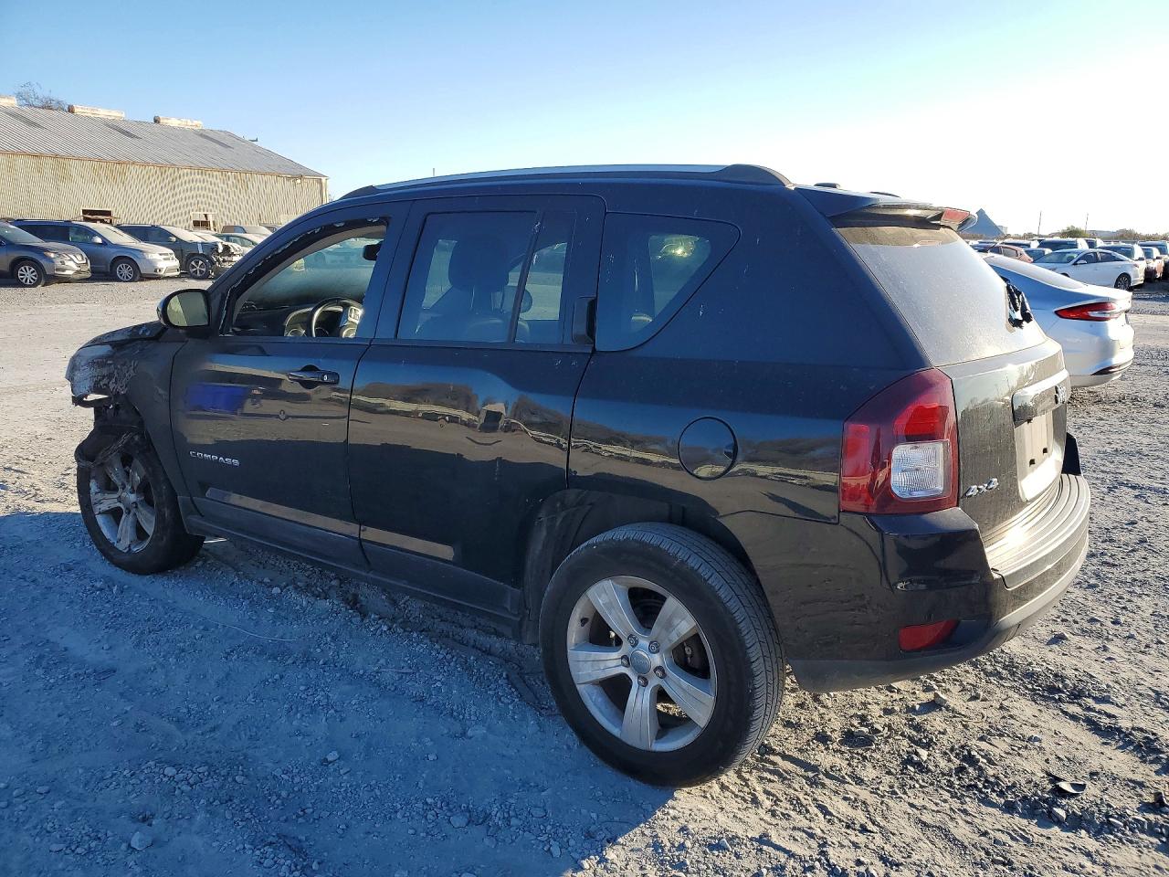 2016 Jeep Compass VIN 1C4NJDEB9GD674350 photo 2