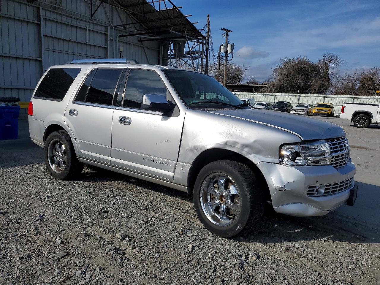 2013 Lincoln Navigator VIN 5LMJJ2H59DEL02725 photo 4