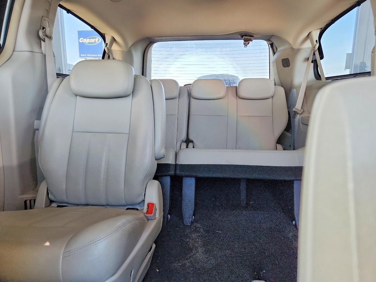 2010 Chrysler Minivan VIN 2A4RR8DX6AR481571 photo 10