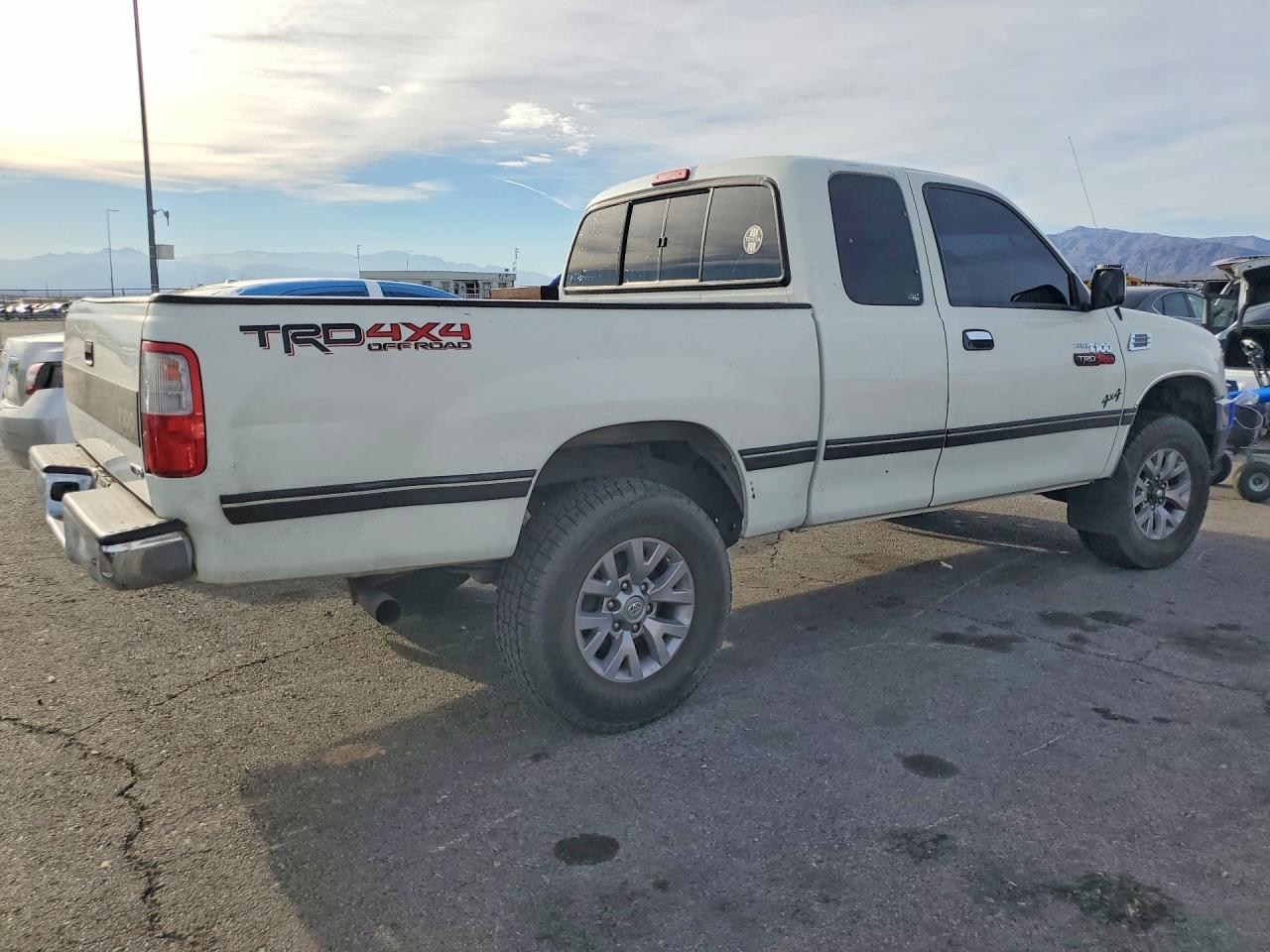 1997 Toyota T100 VIN JT4UN22D4V0049742 photo 3