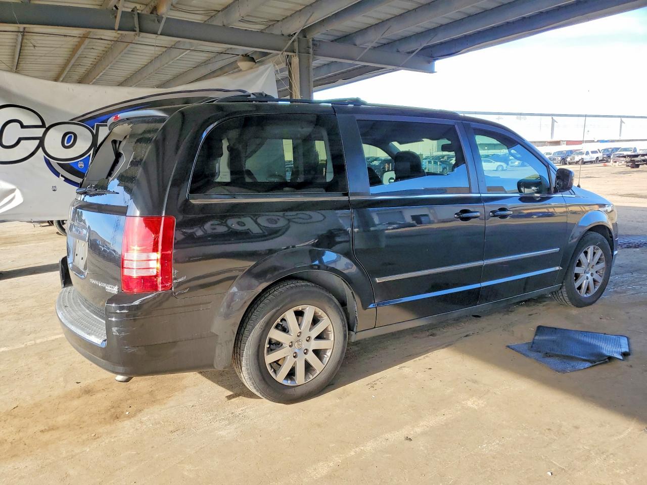 2010 Chrysler Minivan VIN 2A4RR8DX6AR376917 photo 3