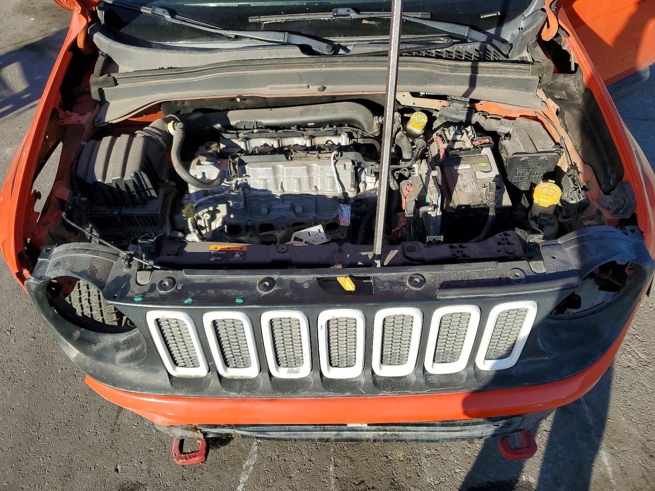2017 Jeep Renegade VIN ZACCJBCB4HPE76647 photo 12