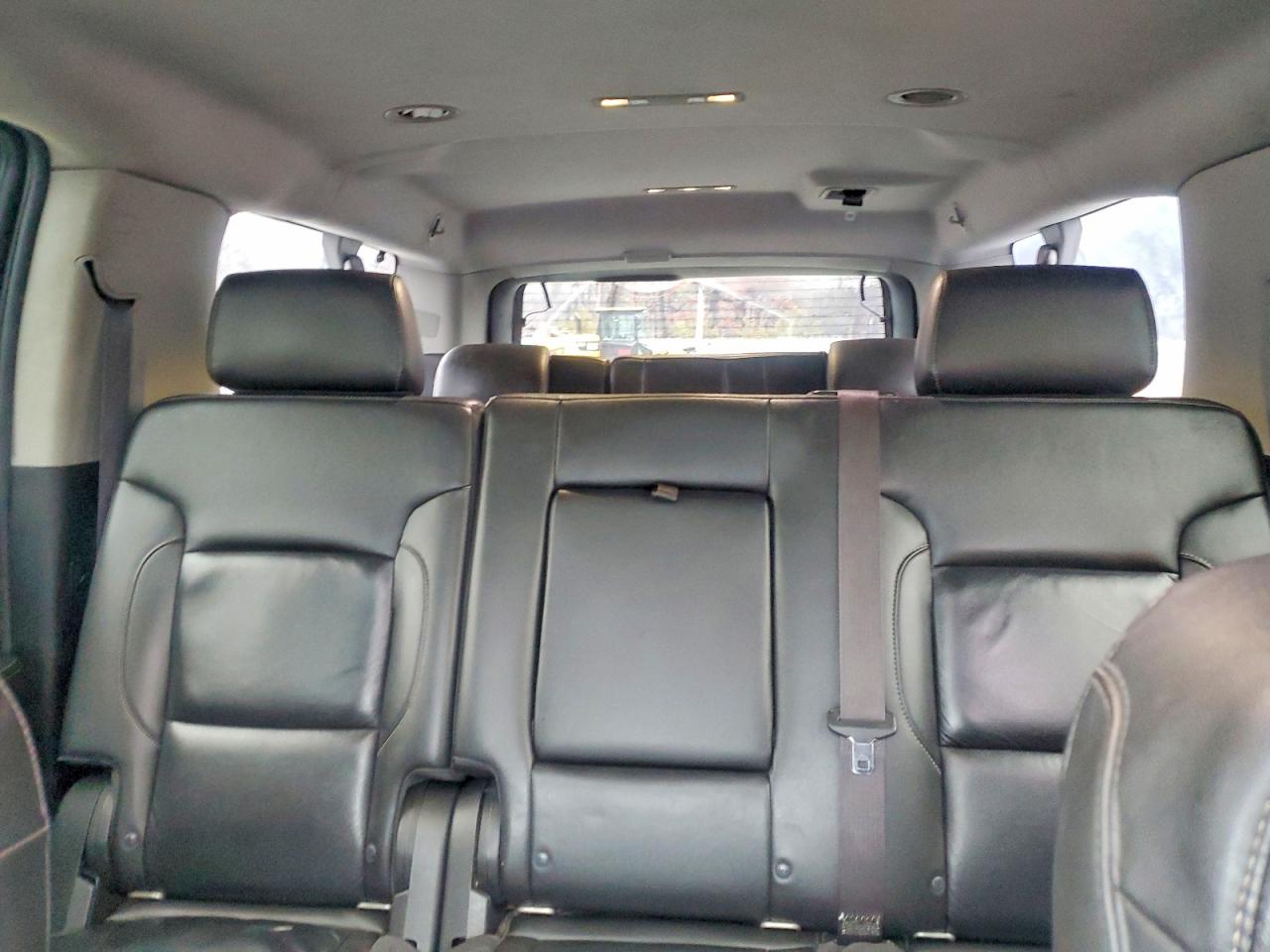 2016 CHEV Suburban VIN 1GNSKHKC0GR146145 photo 9