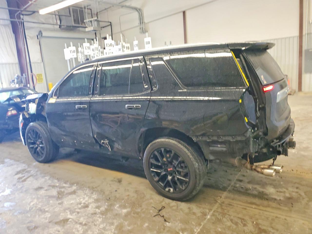 2022 GMC Yukon VIN 1GKS2DKLXNR179771 photo 2