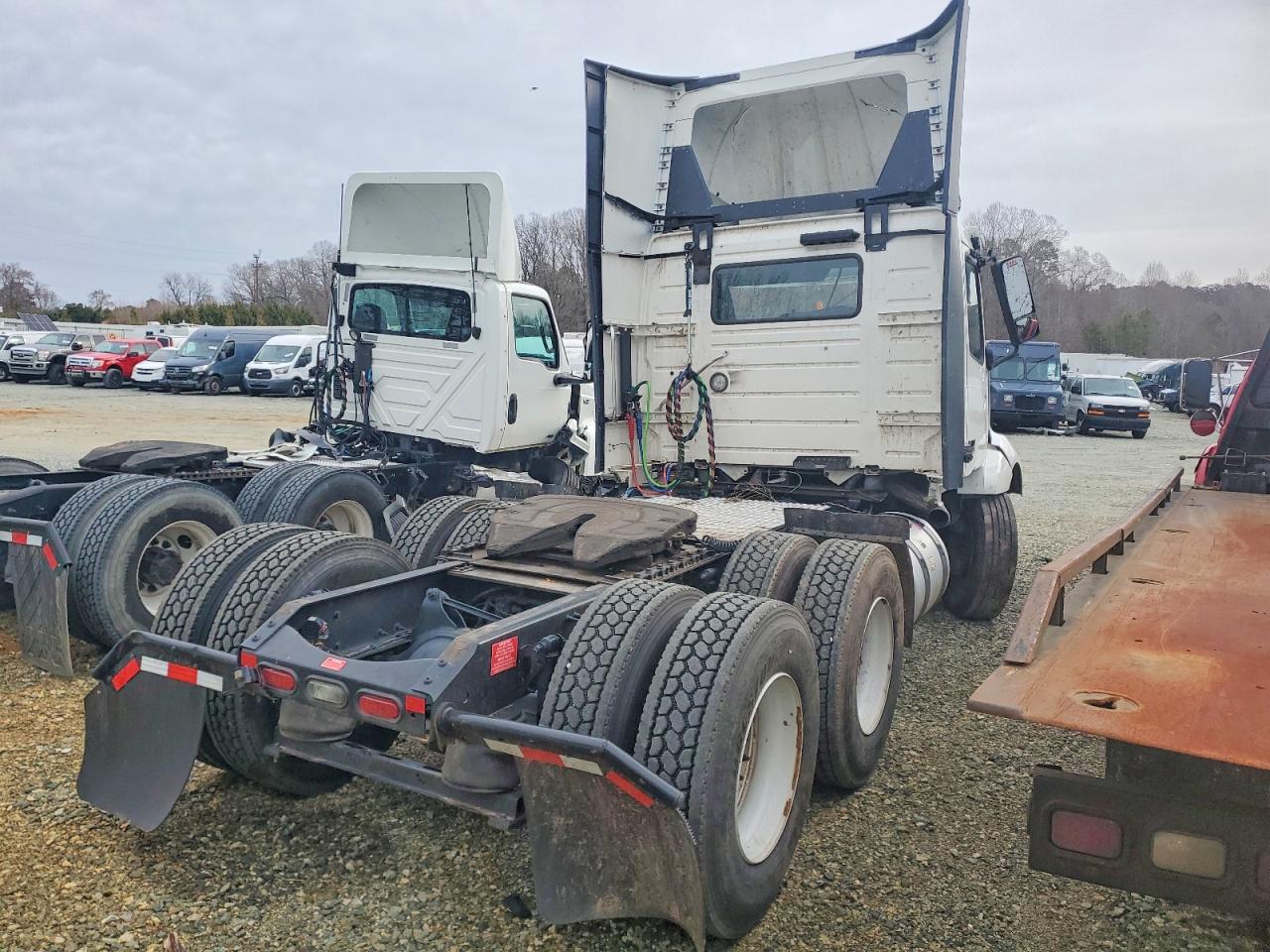 2023 Volvo All models VIN 4V4NC9EH7PN339937 photo 4